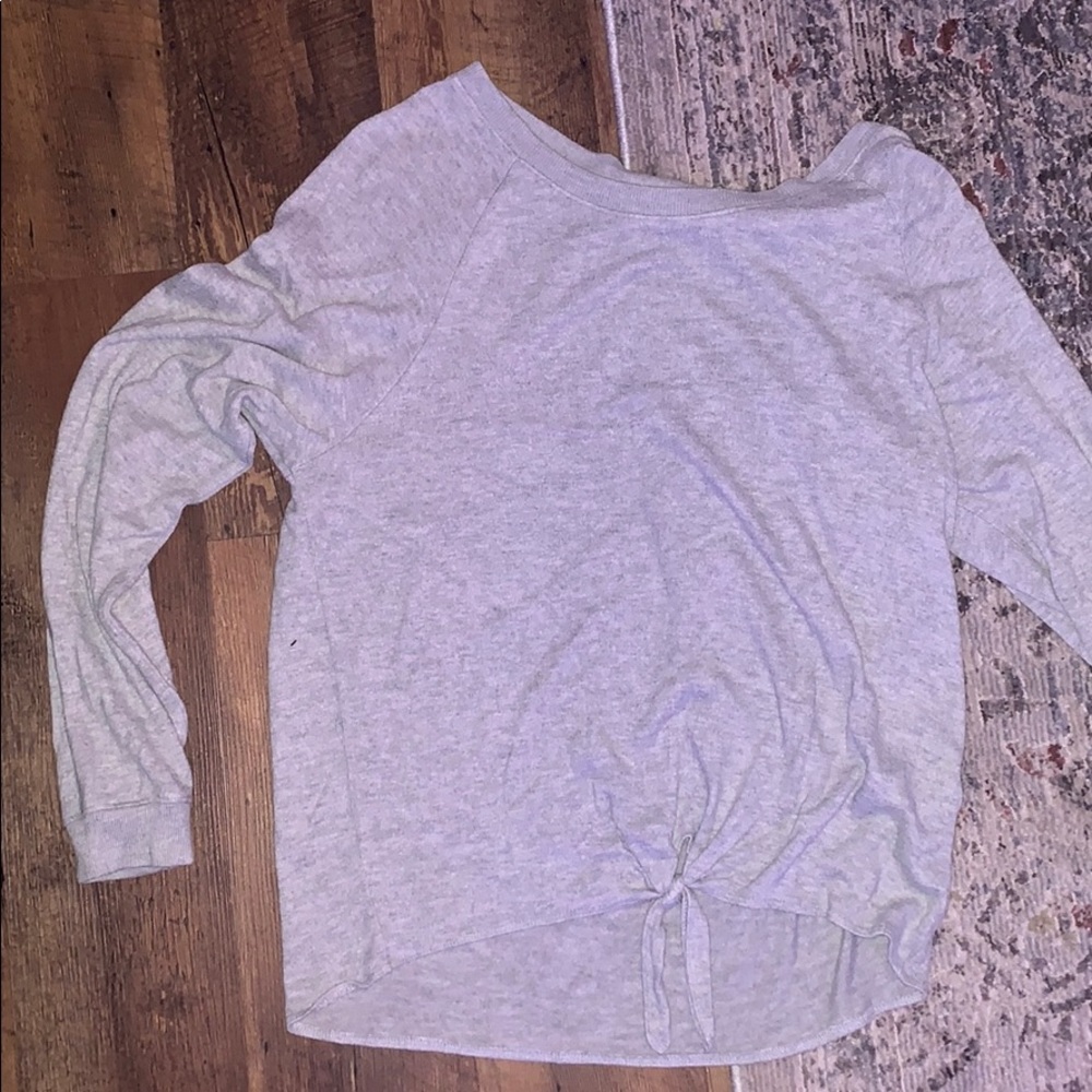Super soft grey long sleeve!